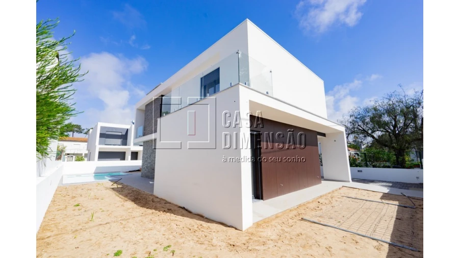 Moradia T4 para Venda em Charneca de Caparica e Sobreda Foto 46