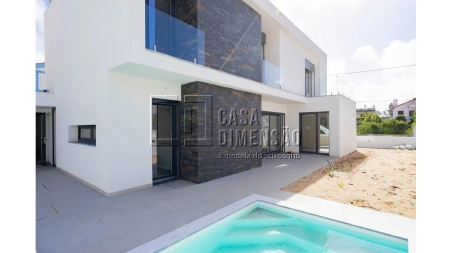 Moradia T4 para Venda em Charneca de Caparica e Sobreda Foto 57