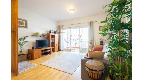 Apartamento para Venda em Carnaxide e Queijas