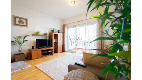 Apartamento para Venda em Carnaxide e Queijas