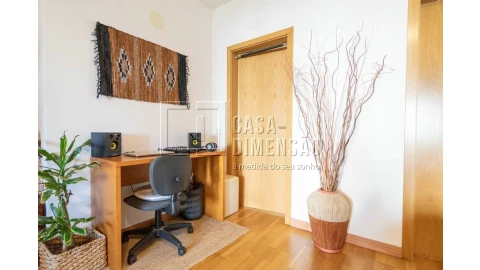 Apartamento para Venda em Carnaxide e Queijas