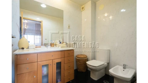 Apartamento para Venda em Carnaxide e Queijas