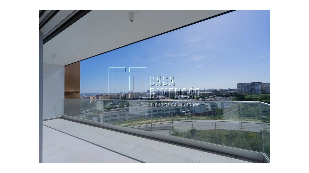 Apartamento T2 para Venda em Carnaxide e Queijas Foto 12