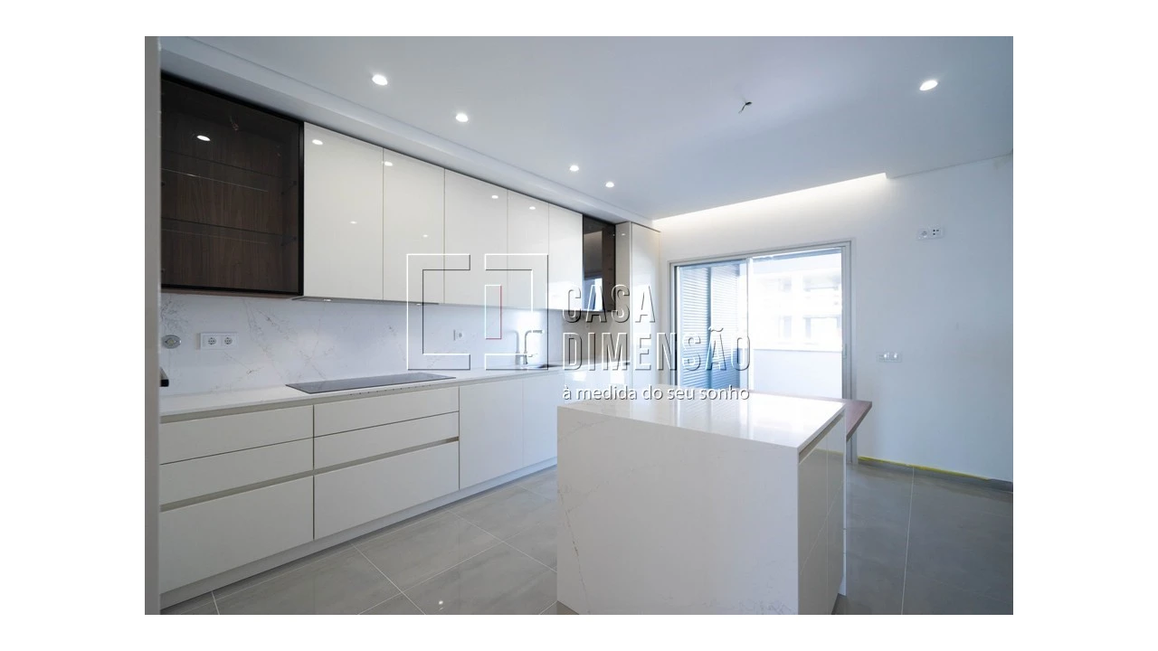 Apartamento T2 para Venda em Carnaxide e Queijas Foto 13