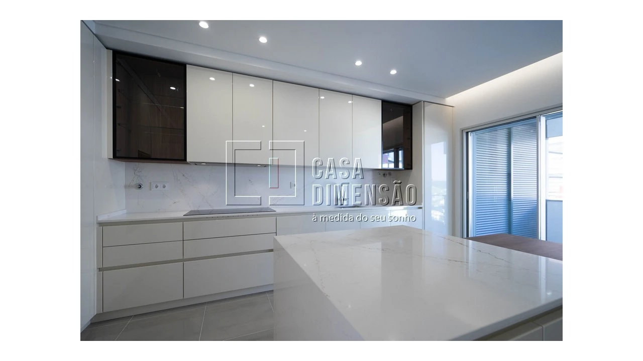 Apartamento T2 para Venda em Carnaxide e Queijas Foto 15