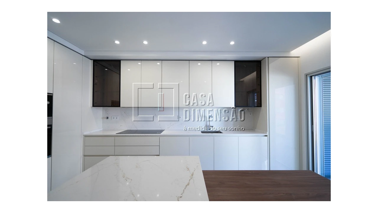 Apartamento T2 para Venda em Carnaxide e Queijas Foto 16