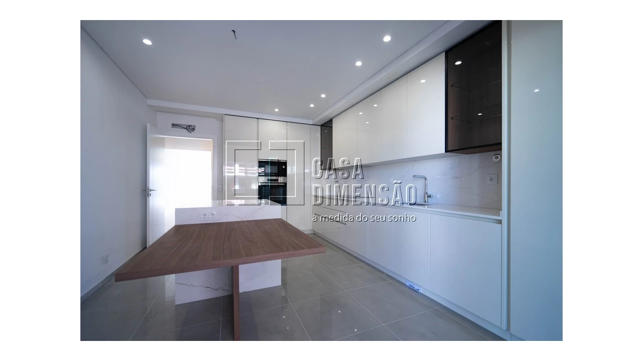 Apartamento T2 para Venda em Carnaxide e Queijas Foto 23
