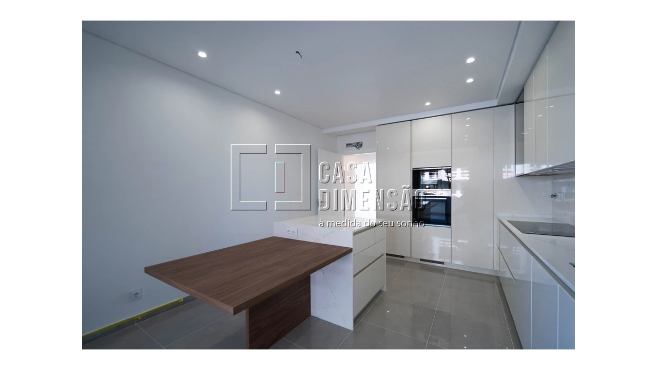 Apartamento T2 para Venda em Carnaxide e Queijas Foto 25