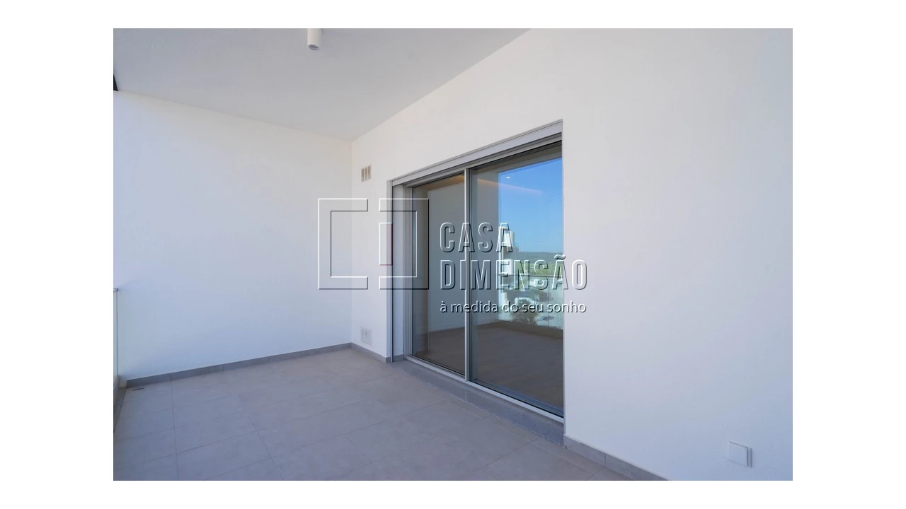 Apartamento T2 para Venda em Carnaxide e Queijas Foto 27
