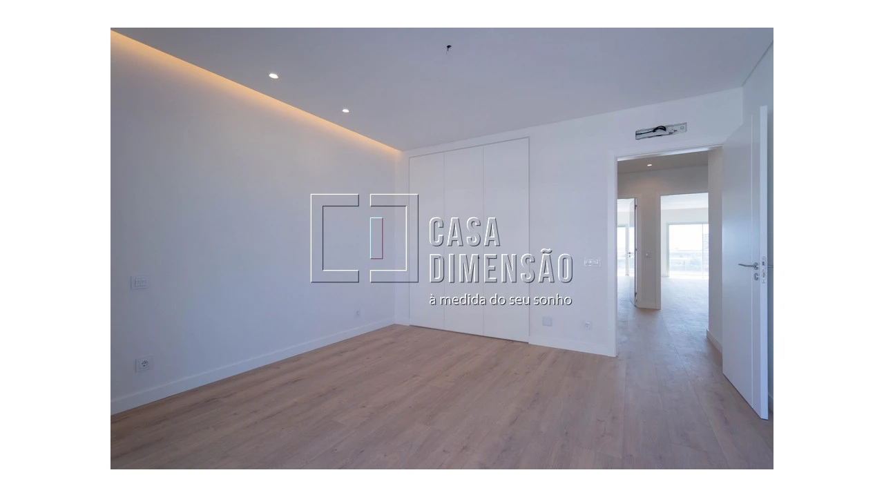 Apartamento T2 para Venda em Carnaxide e Queijas Foto 36