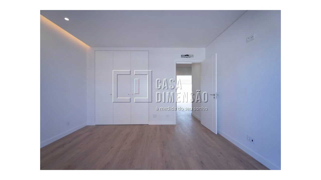 Apartamento T2 para Venda em Carnaxide e Queijas Foto 37