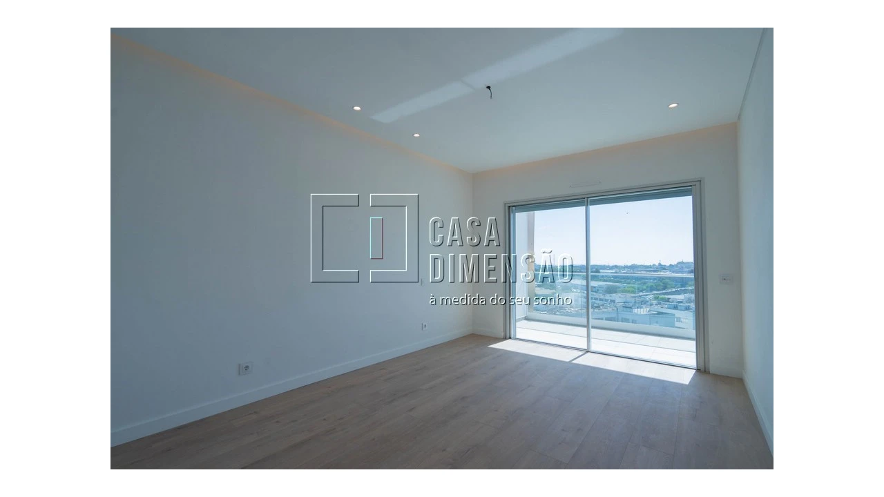 Apartamento T2 para Venda em Carnaxide e Queijas Foto 40