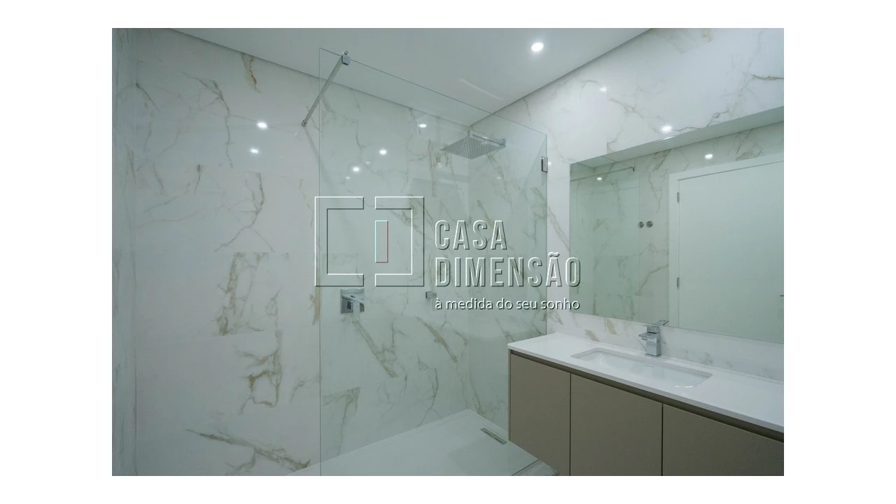 Apartamento T2 para Venda em Carnaxide e Queijas Foto 47