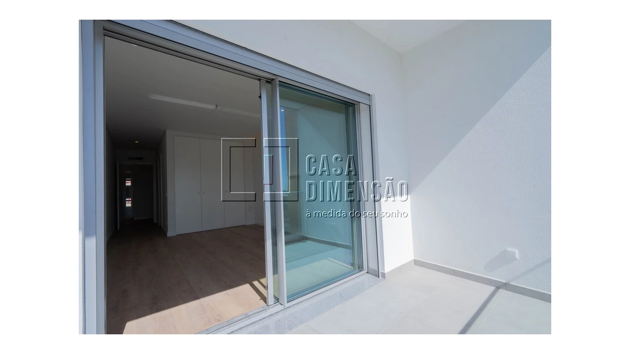 Apartamento T2 para Venda em Carnaxide e Queijas Foto 48