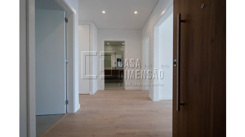 Apartamento T2 para Venda em Carnaxide e Queijas