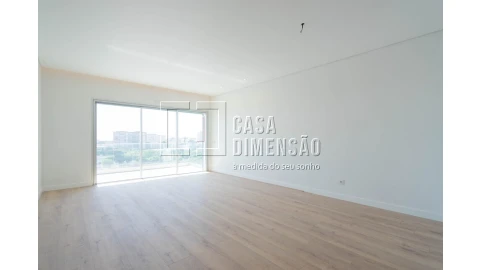 Apartamento T2 para Venda em Carnaxide e Queijas