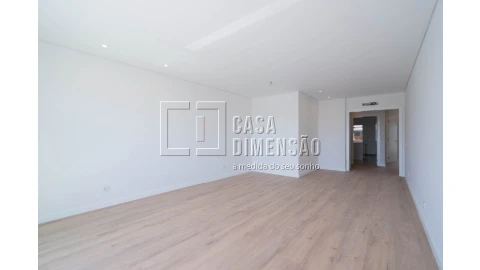 Apartamento T2 para Venda em Carnaxide e Queijas