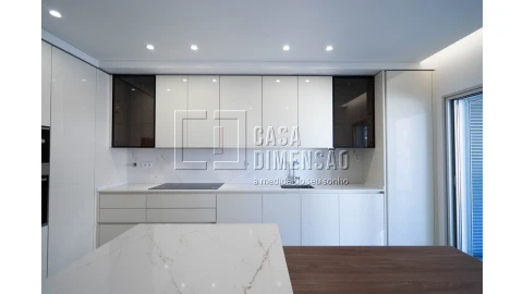 Apartamento T2 para Venda em Carnaxide e Queijas