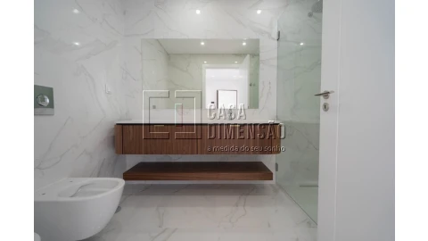 Apartamento T2 para Venda em Carnaxide e Queijas