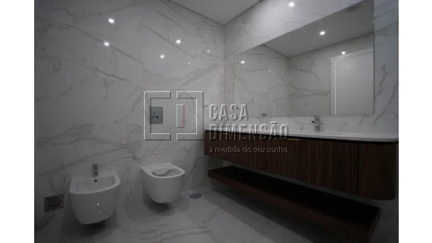 Apartamento T2 para Venda em Carnaxide e Queijas