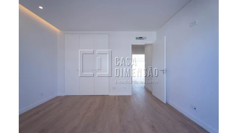 Apartamento T2 para Venda em Carnaxide e Queijas