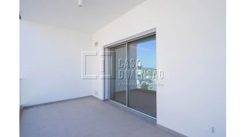 Apartamento T2 para Venda em Carnaxide e Queijas