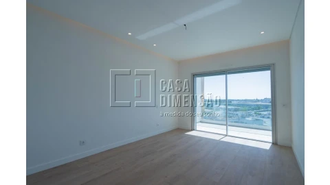 Apartamento T2 para Venda em Carnaxide e Queijas
