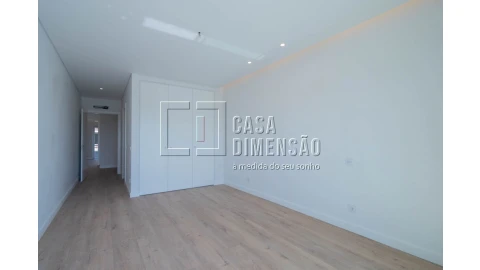 Apartamento T2 para Venda em Carnaxide e Queijas