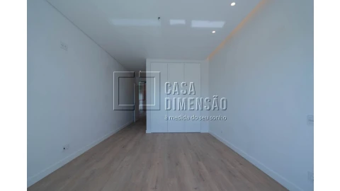 Apartamento T2 para Venda em Carnaxide e Queijas
