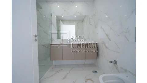 Apartamento T2 para Venda em Carnaxide e Queijas