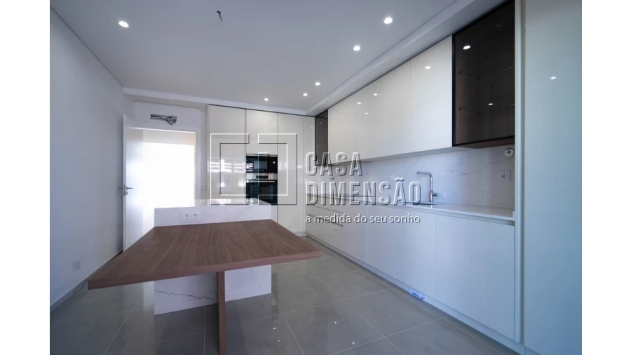 Apartamento T2 para Venda em Carnaxide e Queijas Foto 23