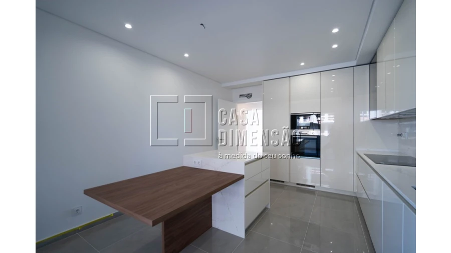 Apartamento T2 para Venda em Carnaxide e Queijas Foto 25
