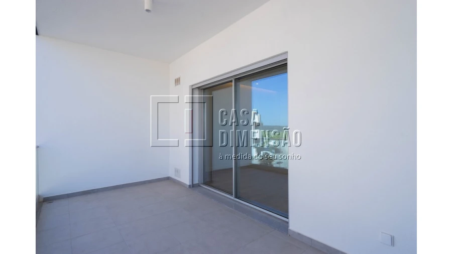 Apartamento T2 para Venda em Carnaxide e Queijas Foto 27