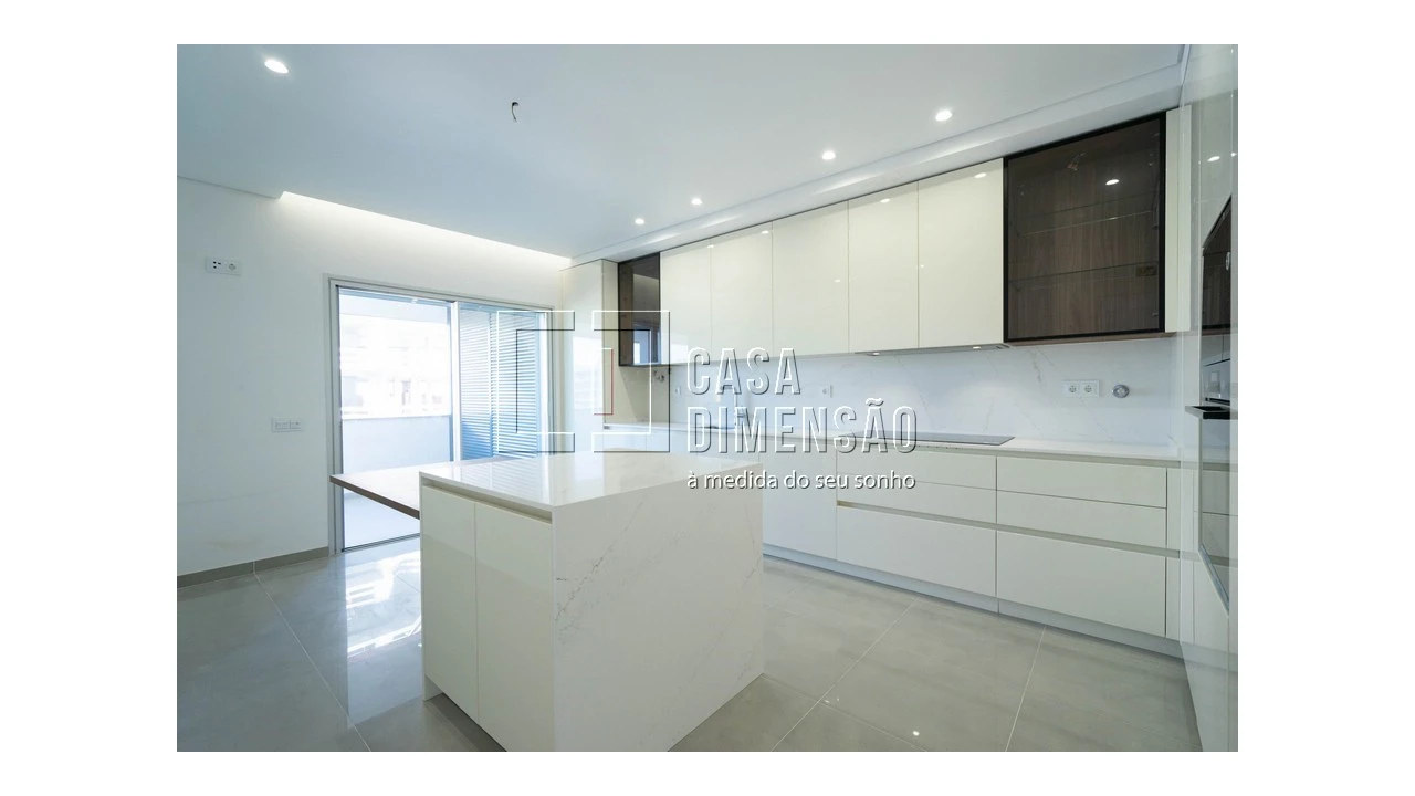 Apartamento T3 para Venda em Carnaxide e Queijas Foto 9