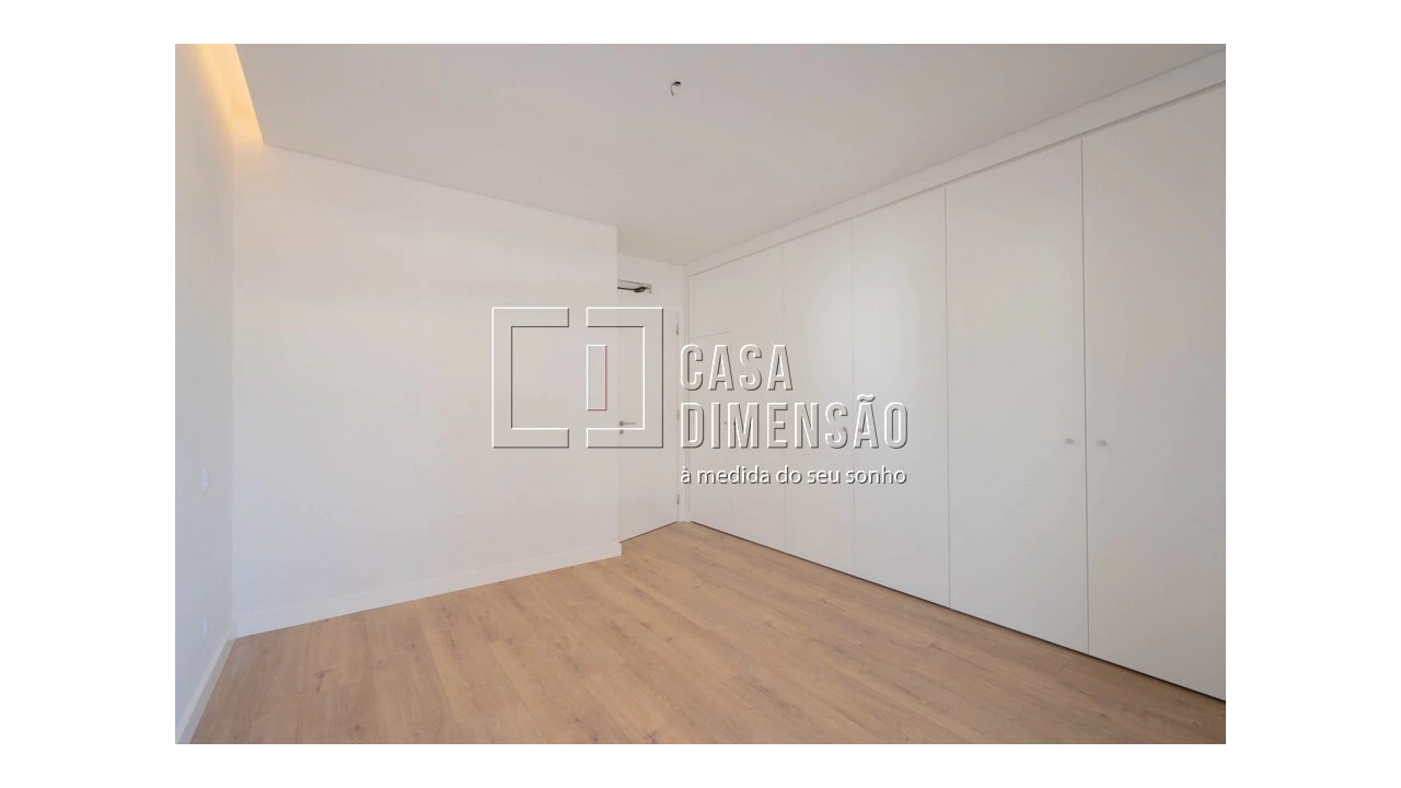 Apartamento T3 para Venda em Carnaxide e Queijas Foto 27