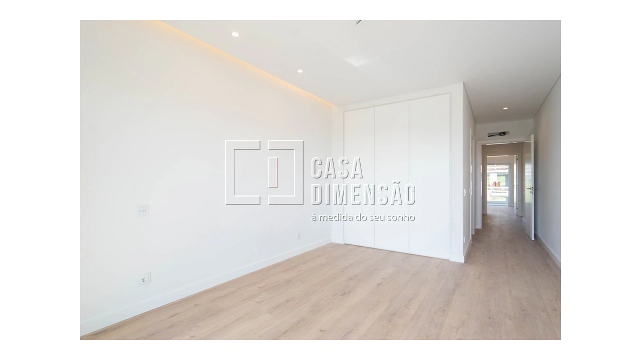 Apartamento T3 para Venda em Carnaxide e Queijas Foto 38