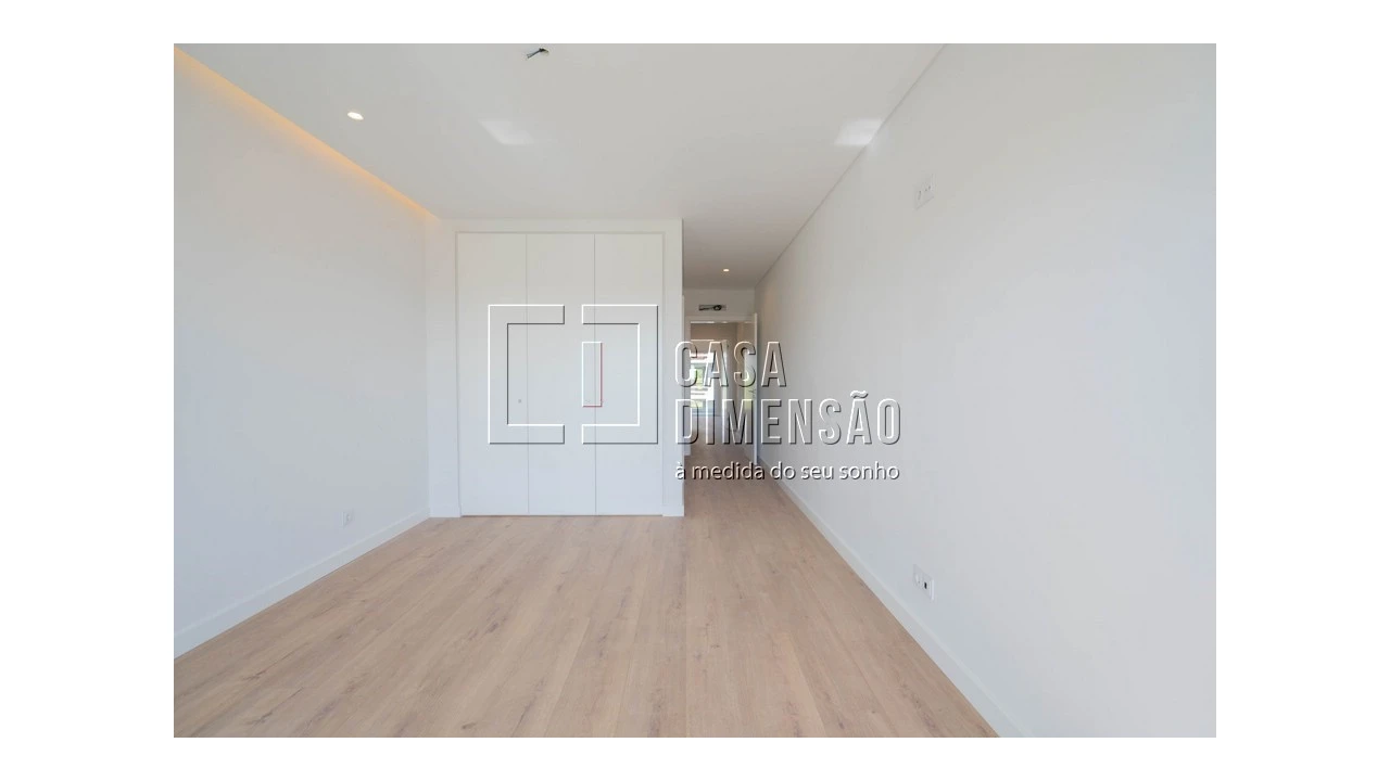 Apartamento T3 para Venda em Carnaxide e Queijas Foto 39