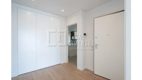 Apartamento T3 para Venda em Carnaxide e Queijas