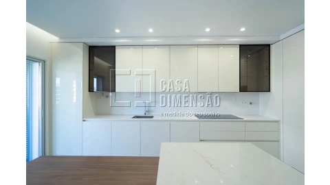 Apartamento T3 para Venda em Carnaxide e Queijas