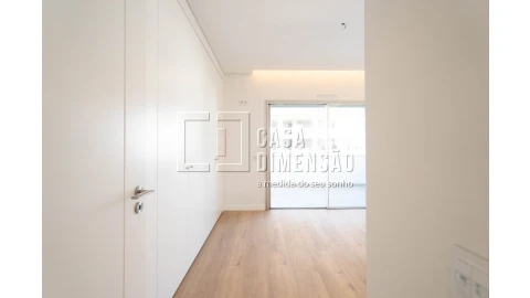 Apartamento T3 para Venda em Carnaxide e Queijas