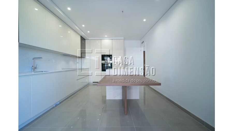 Apartamento T3 para Venda em Carnaxide e Queijas Foto 19