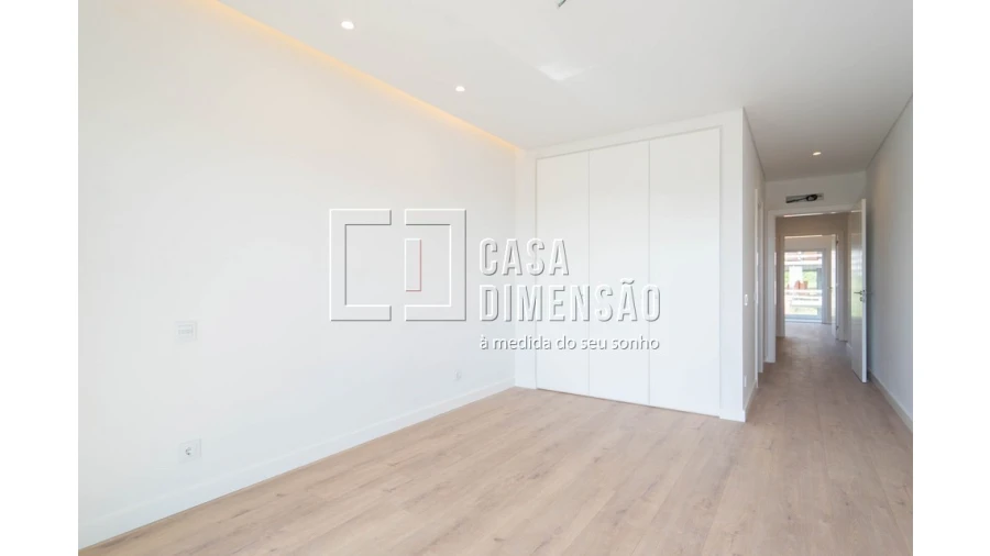 Apartamento T3 para Venda em Carnaxide e Queijas Foto 38