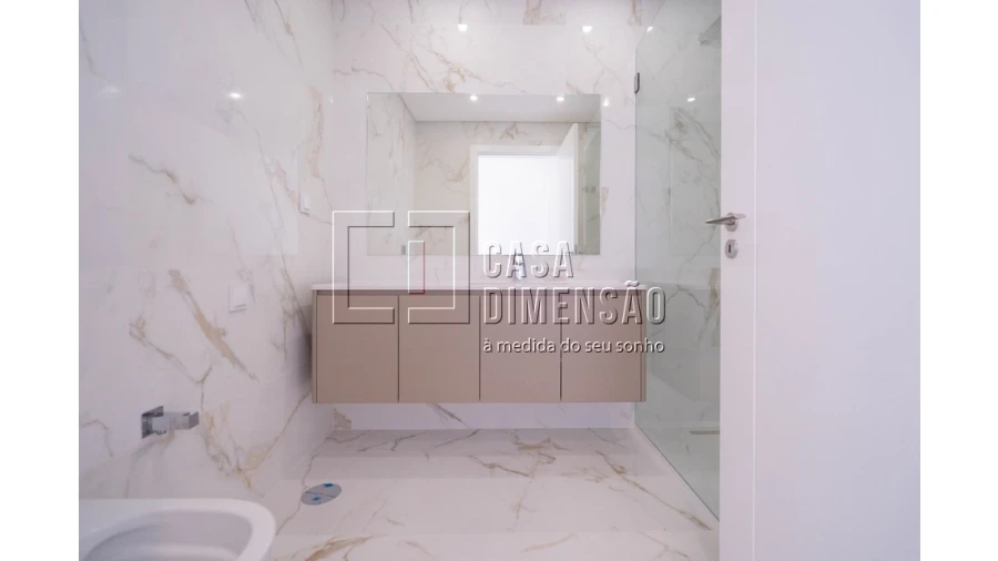 Apartamento T3 para Venda em Carnaxide e Queijas Foto 40