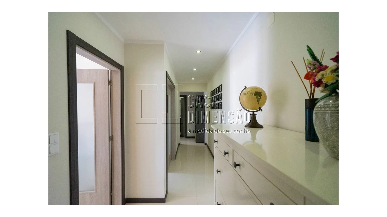 Apartamento T1 para Venda em Carnaxide e Queijas Foto 5