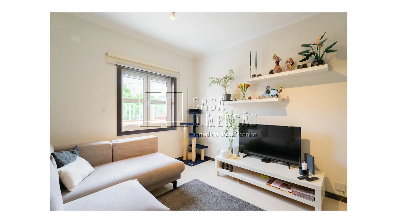 Apartamento T1 para Venda em Carnaxide e Queijas Foto 10