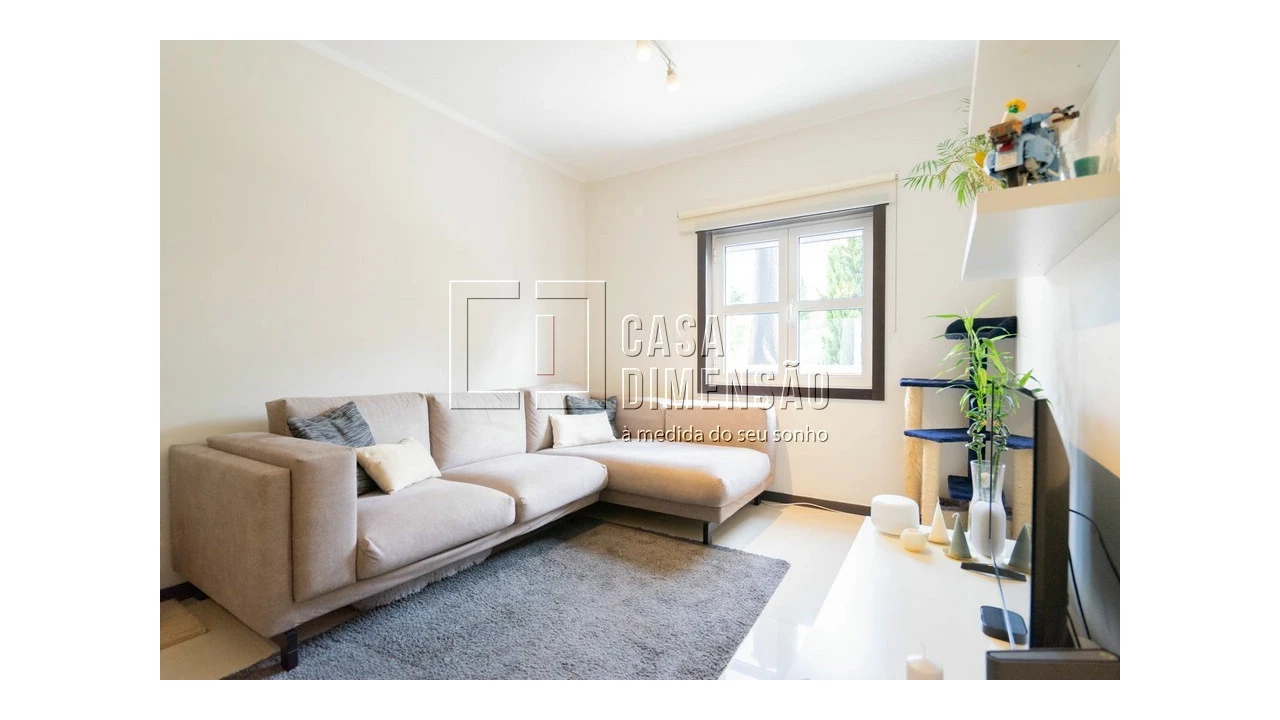 Apartamento T1 para Venda em Carnaxide e Queijas Foto 11