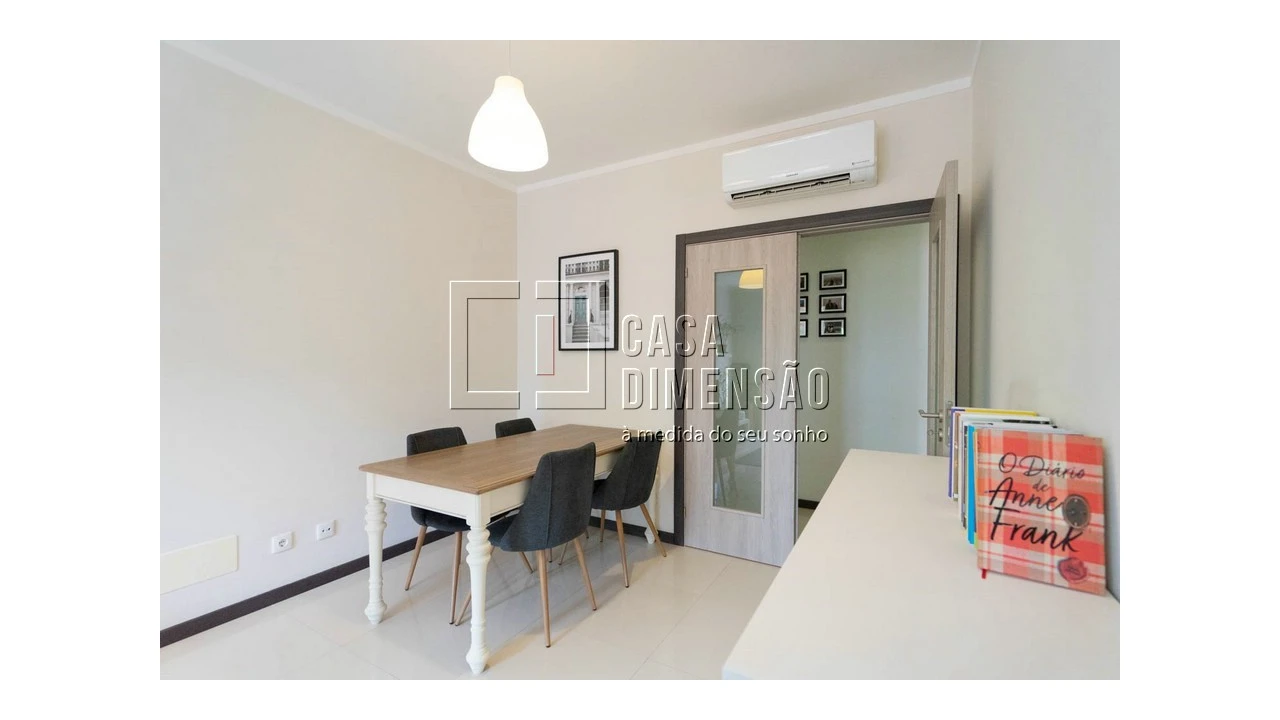 Apartamento T1 para Venda em Carnaxide e Queijas Foto 14