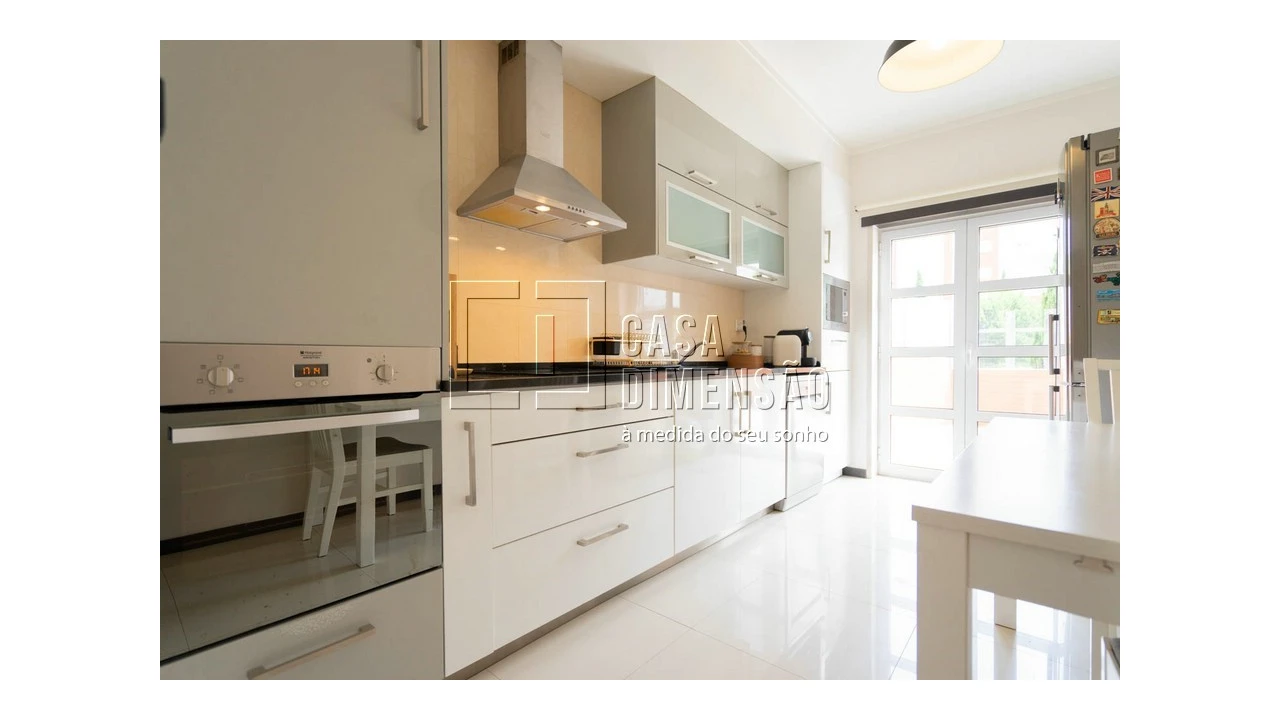 Apartamento T1 para Venda em Carnaxide e Queijas Foto 25
