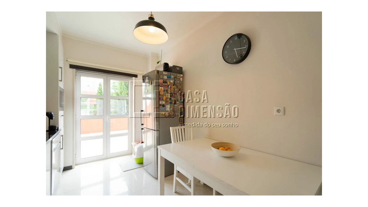 Apartamento T1 para Venda em Carnaxide e Queijas Foto 26