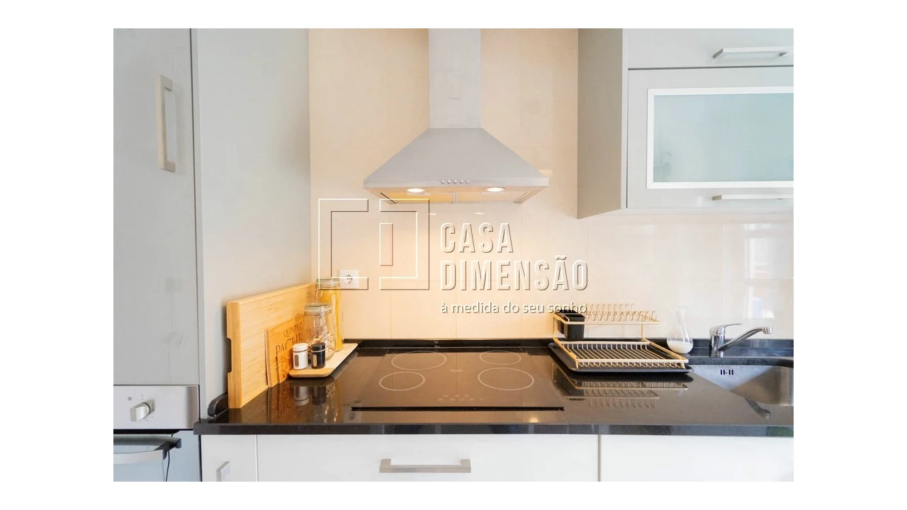 Apartamento T1 para Venda em Carnaxide e Queijas Foto 28